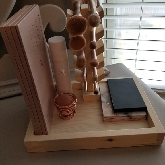 Seint Makeup Seint Maskcara Brush Holder Poshmark